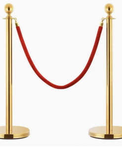 Poteaux avec cordon rouge